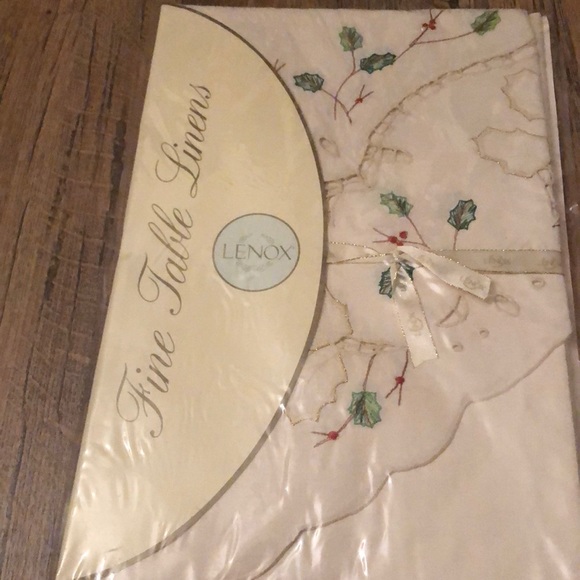 Lenox Holiday Embroidery Table Linens - Picture 2 of 5